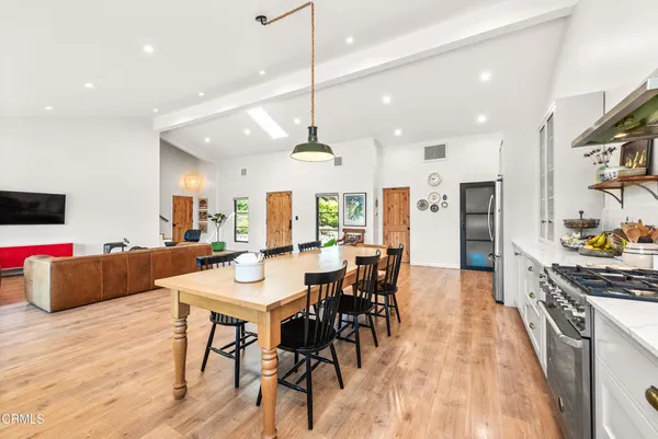 $1,900,000 | 2474 Barbara Drive, Camarillo, CA 93012