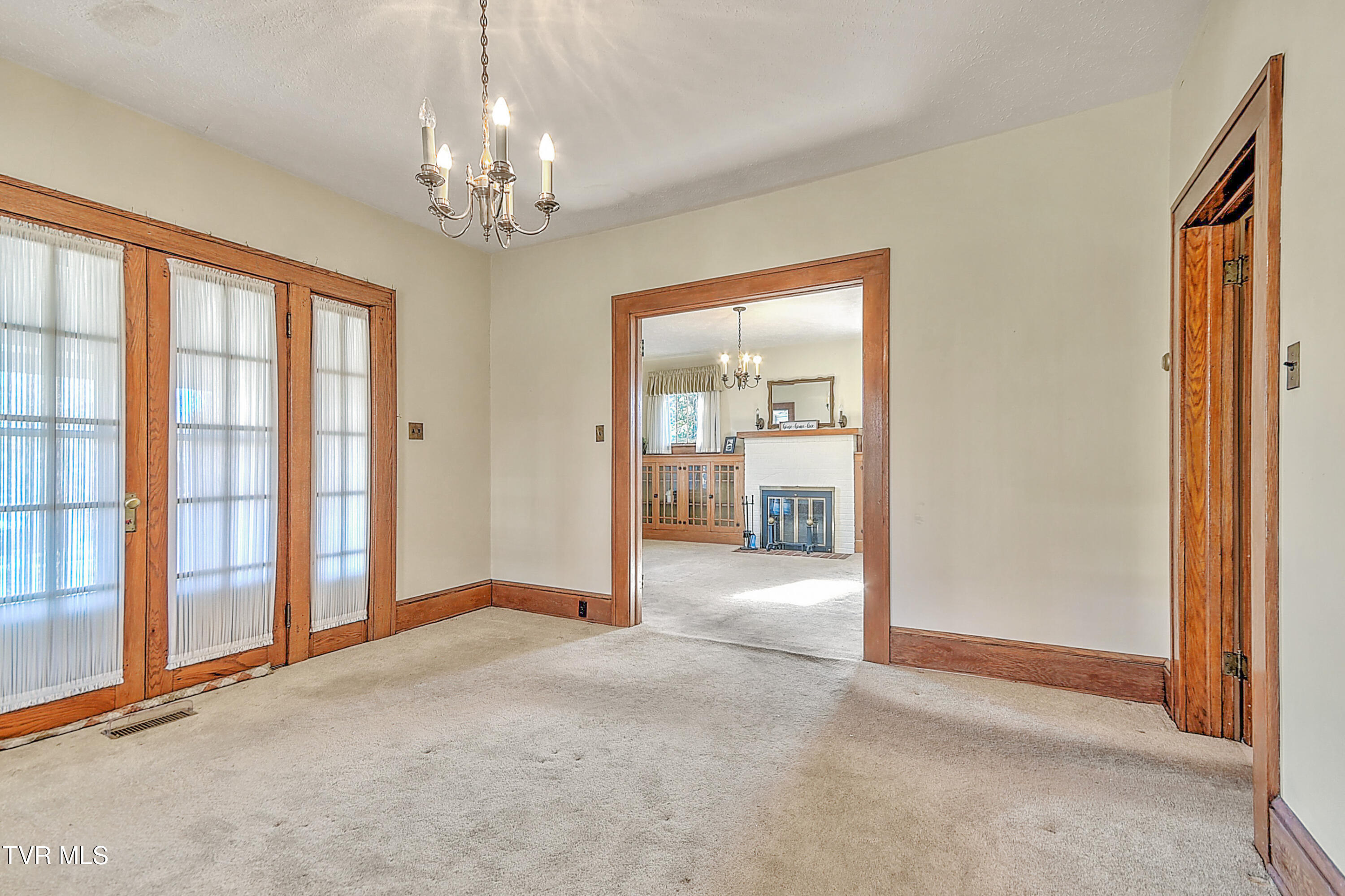 724 Park Street Bristol, VA 24201 - Photo 11 of 35 724 Park St KK-19