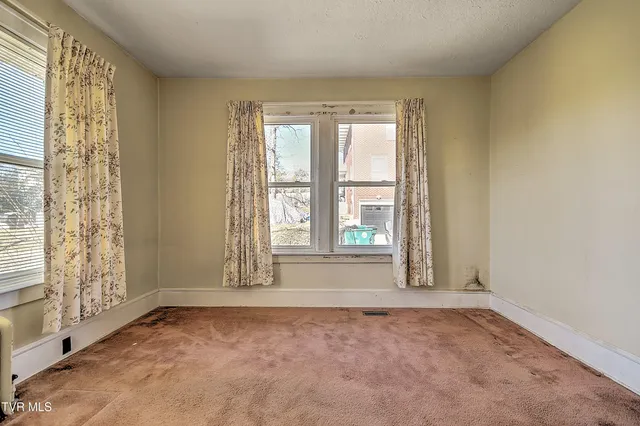 $229,000 | 724 Park Street, Bristol, VA 24201