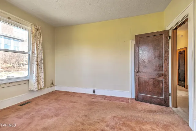 $229,000 | 724 Park Street, Bristol, VA 24201