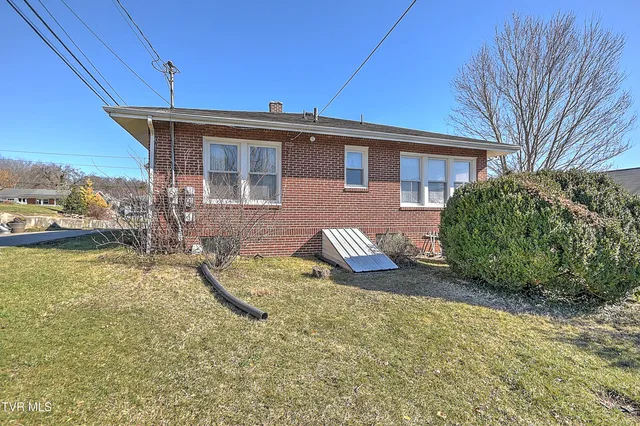 $229,000 | 724 Park Street, Bristol, VA 24201