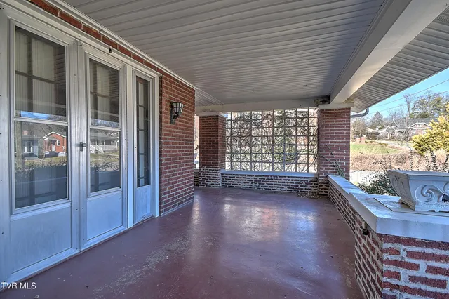 $229,000 | 724 Park Street, Bristol, VA 24201