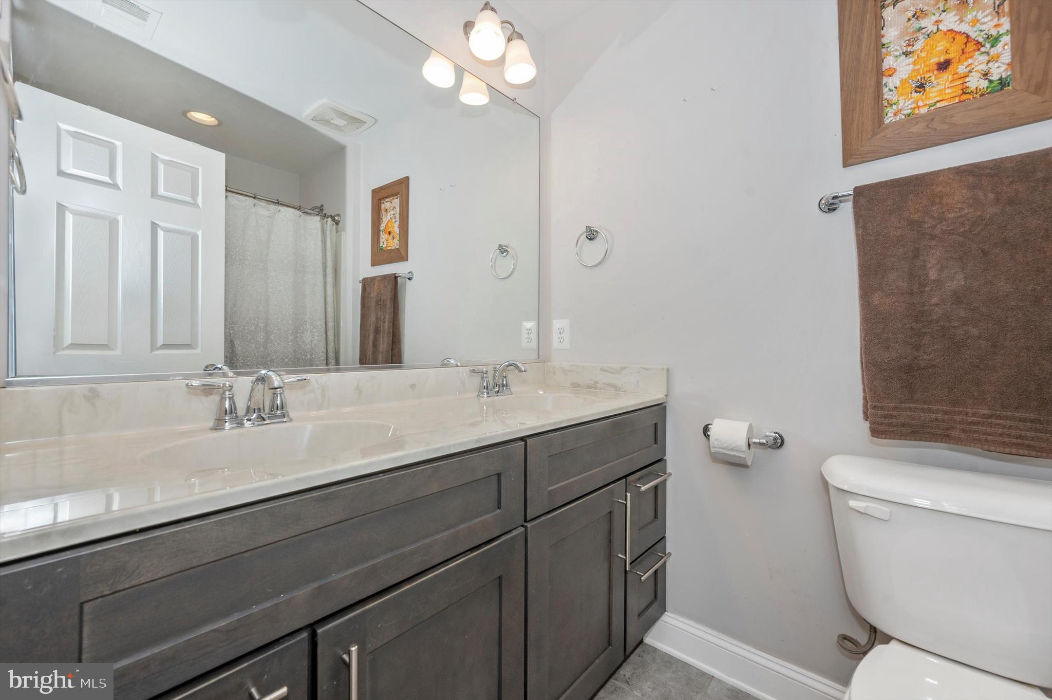 7146 Masters Road New Market, MD 21774 - Photo 22 of 28 Upper Level Full Hall Bath