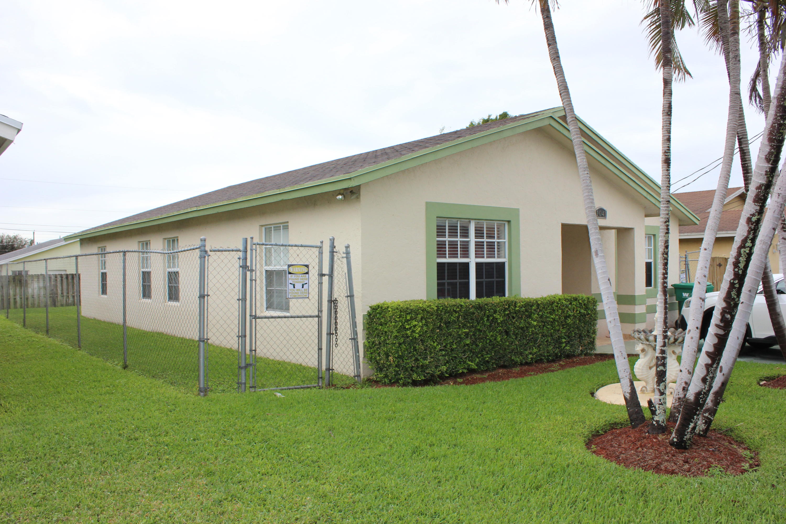 1041 West 10th Street Riviera Beach, FL 33404 - Photo 2 of 14 Front