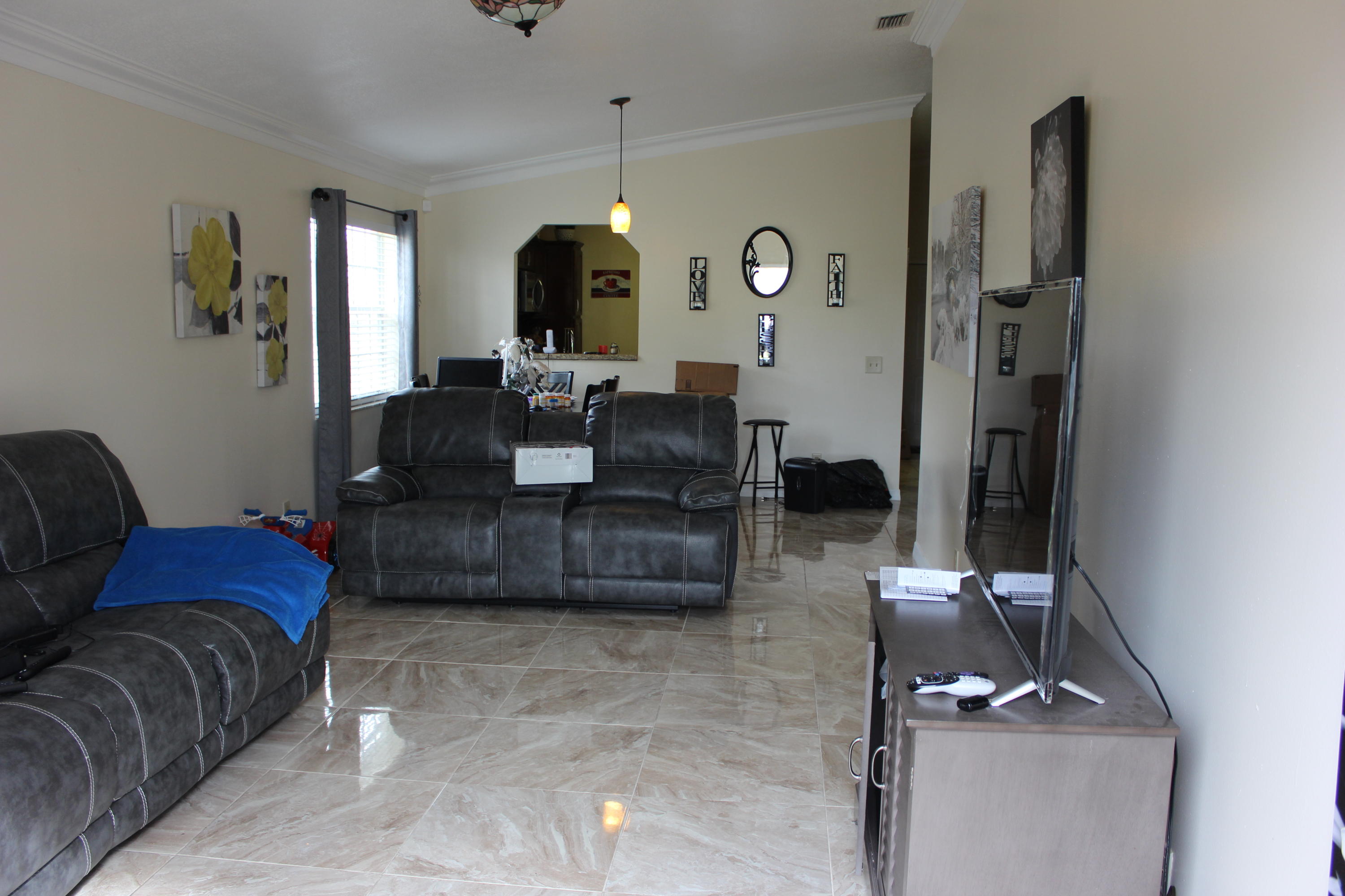 1041 West 10th Street Riviera Beach, FL 33404 - Photo 7 of 14 Living Room