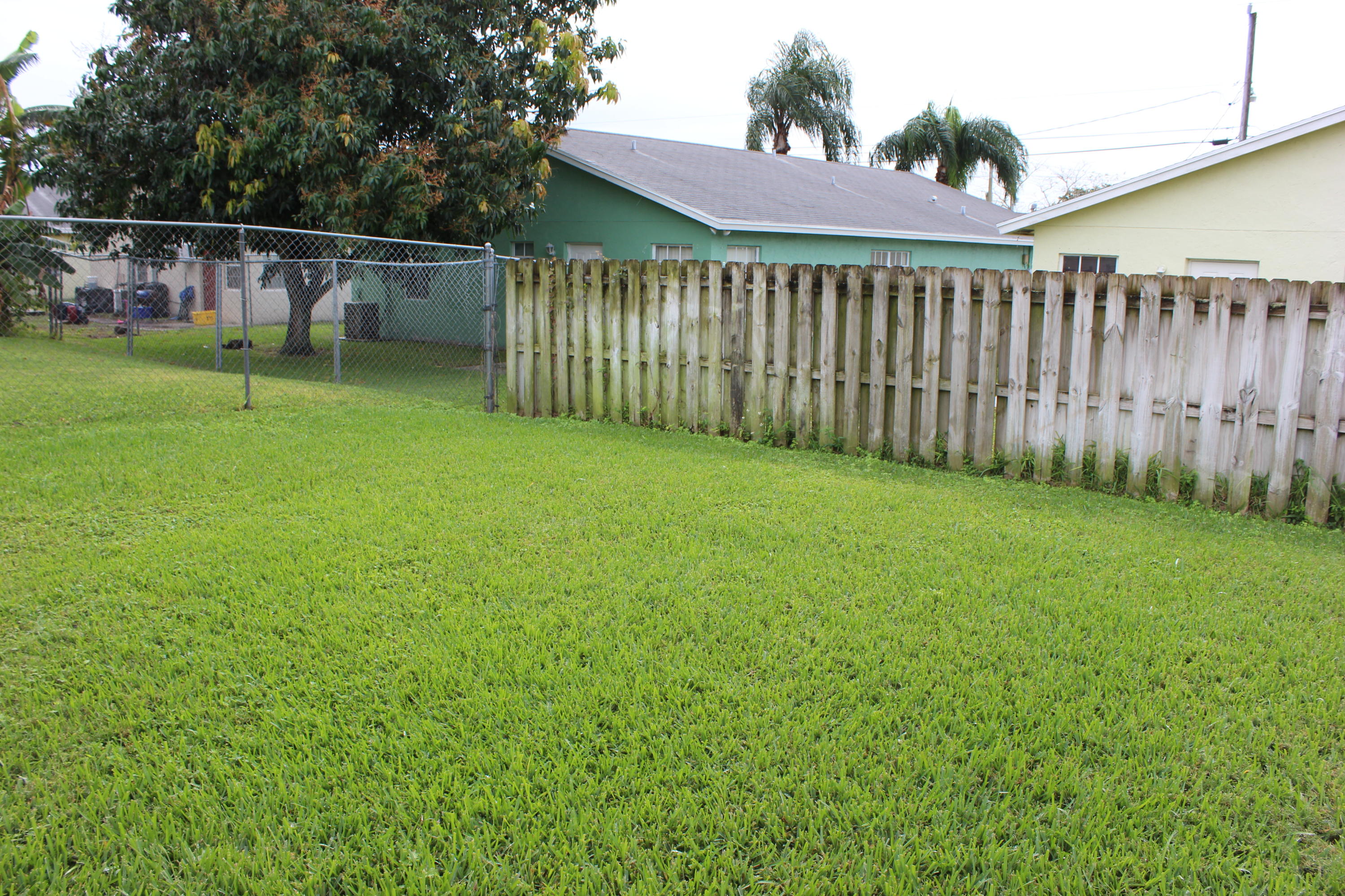 1041 West 10th Street Riviera Beach, FL 33404 - Photo 9 of 14 Lovely Backyard