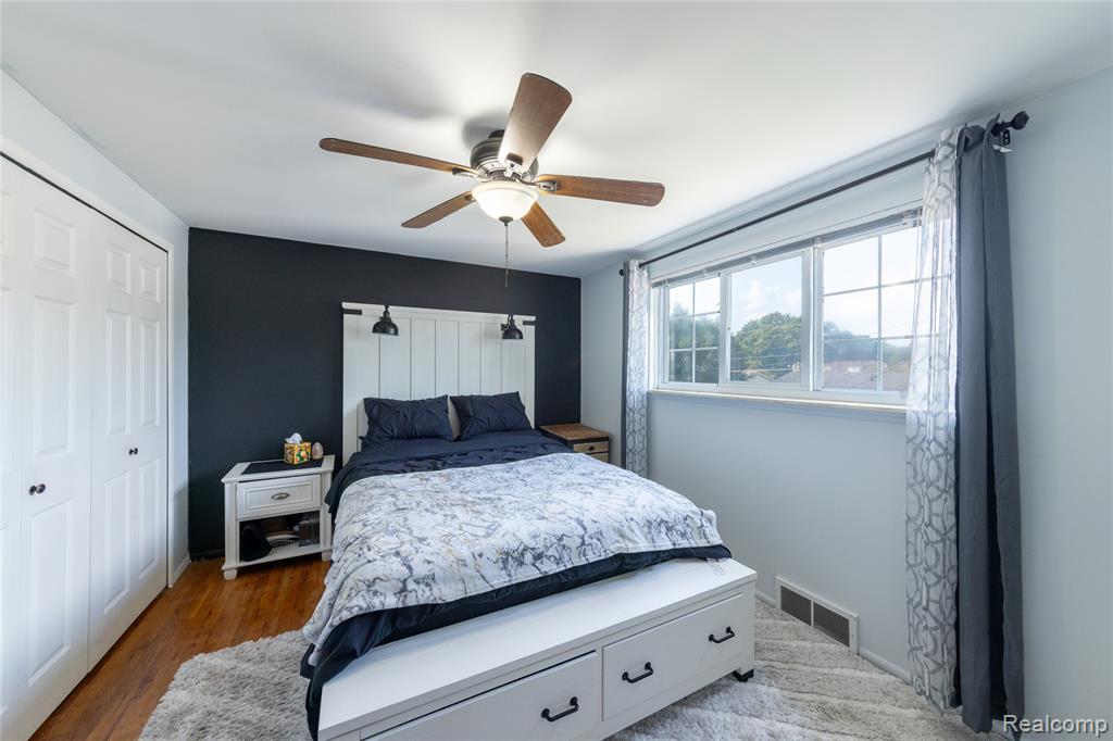 37726 Walnut Street Romulus, MI 48174 - Photo 14 of 20 Gallery Image 14
