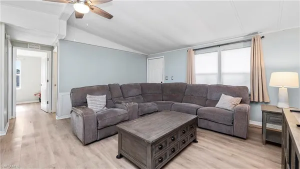 $1,895 | 101 Sugarloaf Lane, Naples, FL 34114