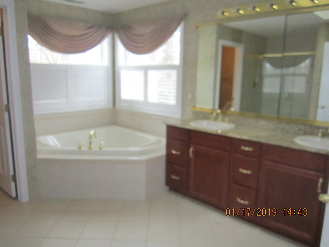 1016 Ridgeview Drive Inverness, IL 60010 - Photo 8 of 9