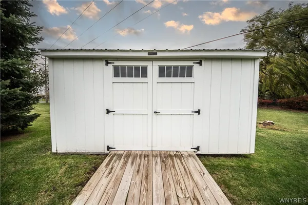 $650,000 | 9250 Greiner Road, Clarence, NY 14031