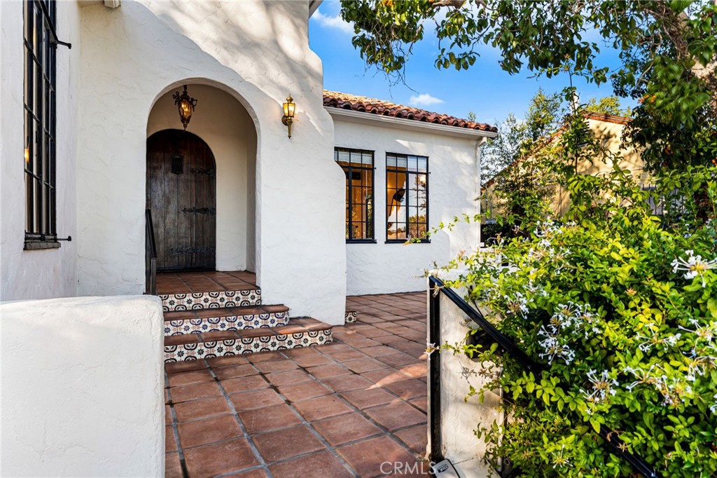 1201 Montecito Drive Montecito Heights, CA 90031 - Photo 9 of 71