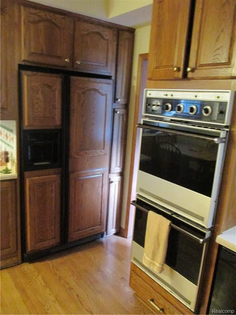 811 Bedford Road Grosse Pointe, MI 48230 - Photo 8 of 20 IMG_0725.JPG