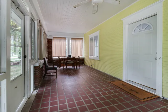 $215,000 | 106 West Boundary Street, Stanford, IL 61774