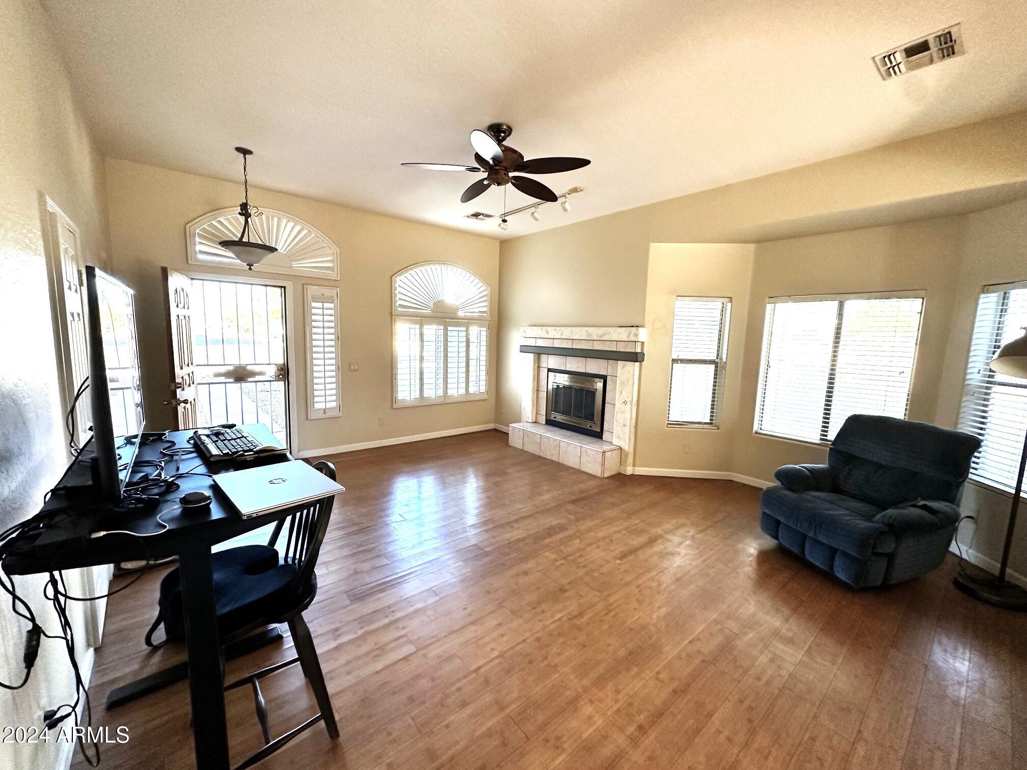 769 East Ranch Road Gilbert, AZ 85296 - Photo 4 of 17 IMG_0523 (1)