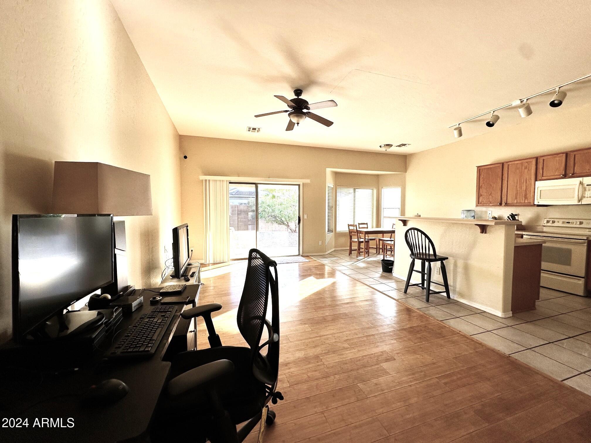 769 East Ranch Road Gilbert, AZ 85296 - Photo 6 of 17 IMG_0524 (1)