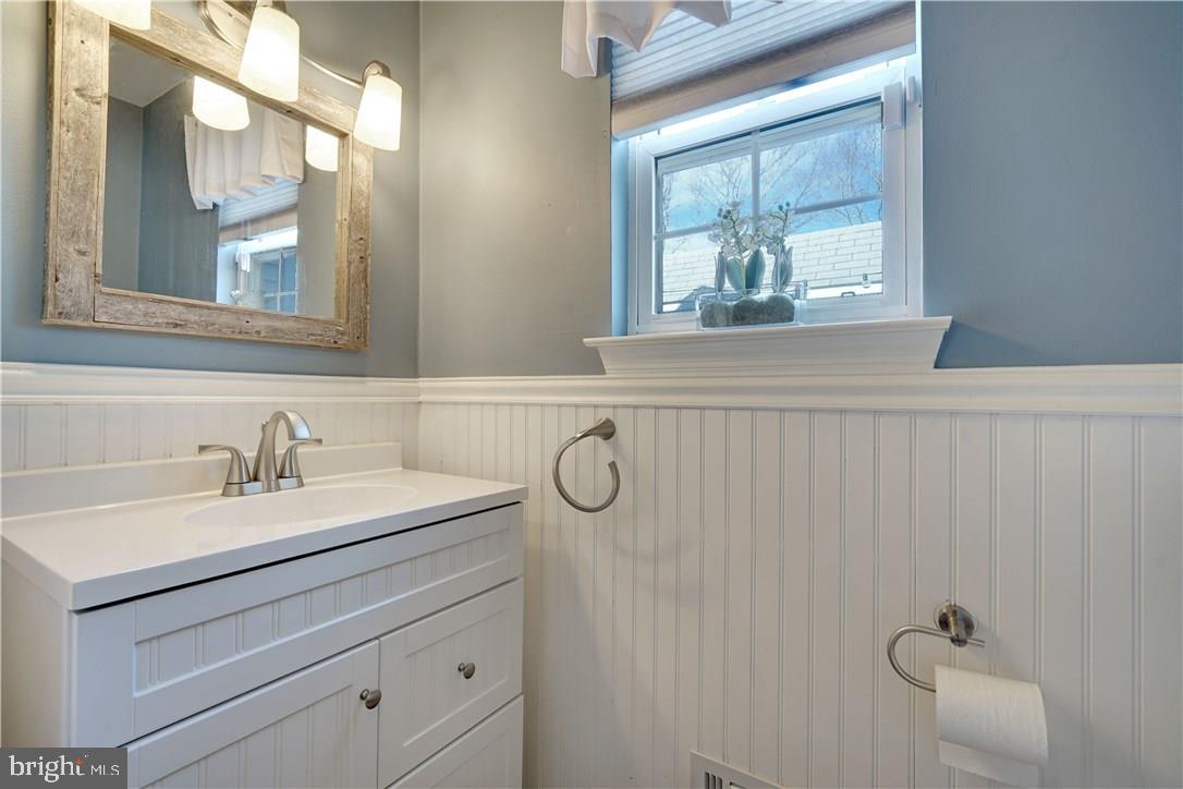 100 Ahoy Road Manahawkin, NJ 08050 - Photo 29 of 56