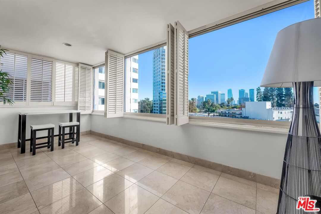 865 Comstock Avenue, Unit 4C Los Angeles, CA 90024 - Photo 12 of 26 a room with natural light