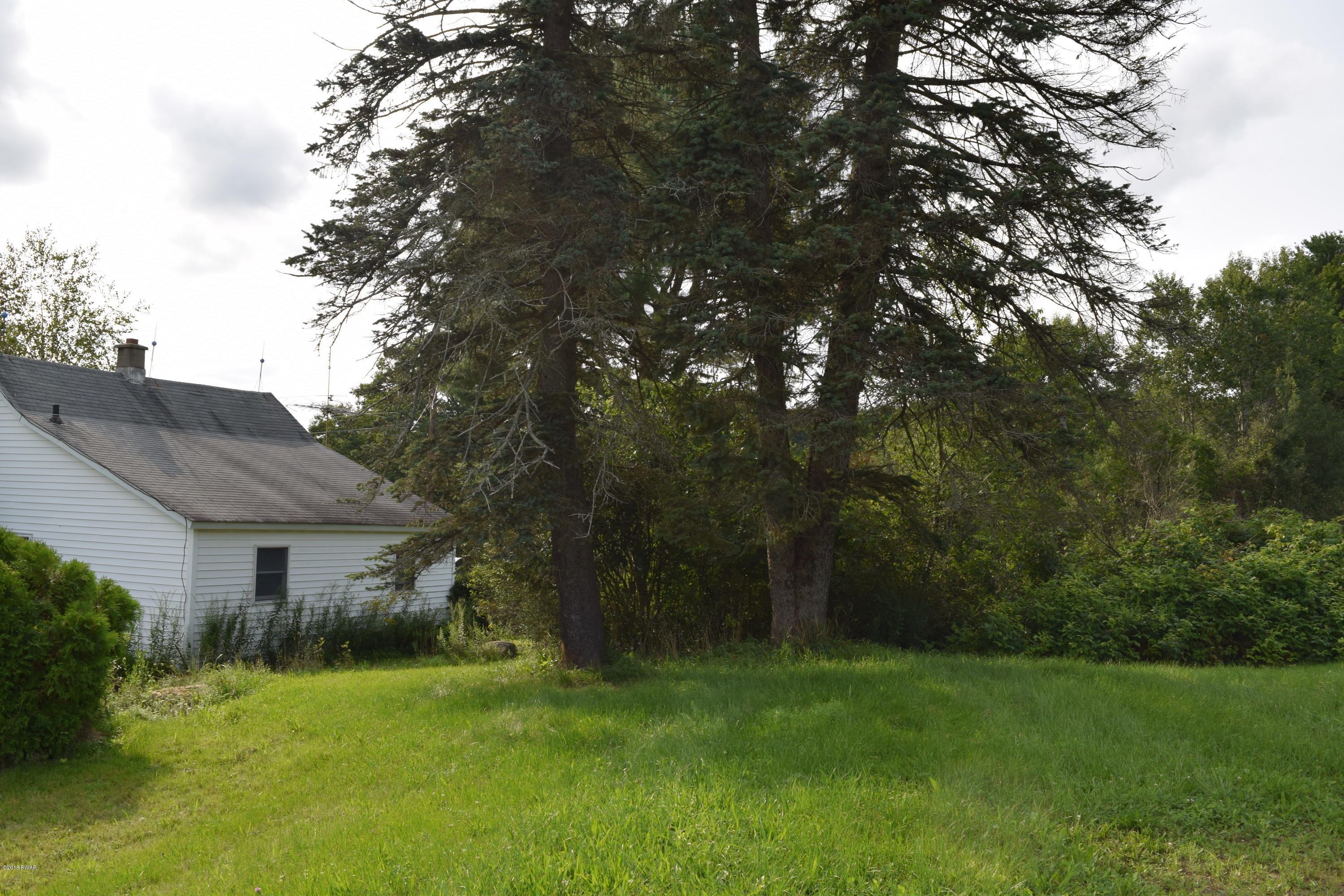 211 Egypt Road Tafton, PA 18464 - Photo 6 of 16 Rear of house
