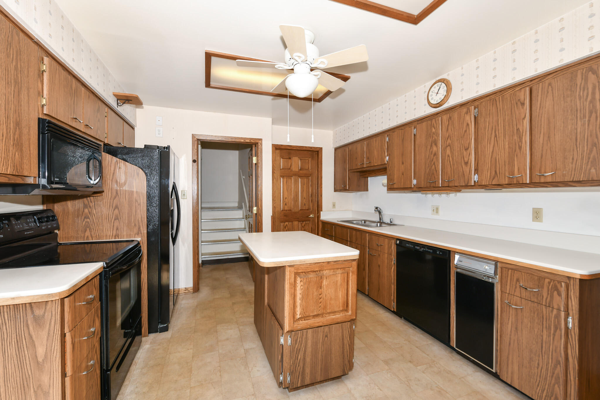 6919 West Blue Mound Road Wauwatosa, WI 53213 - Photo 14 of 39 HEN_0867