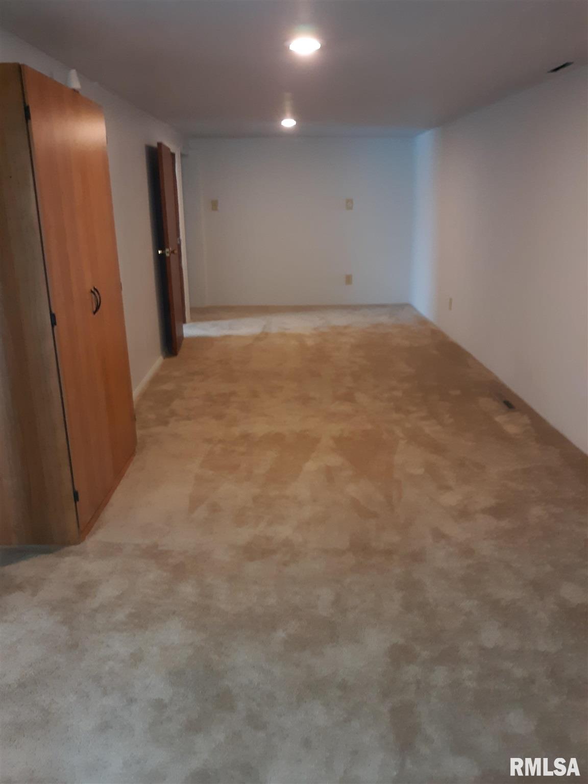 1222 15th Avenue South Clinton, IA 52732 - Photo 8 of 12