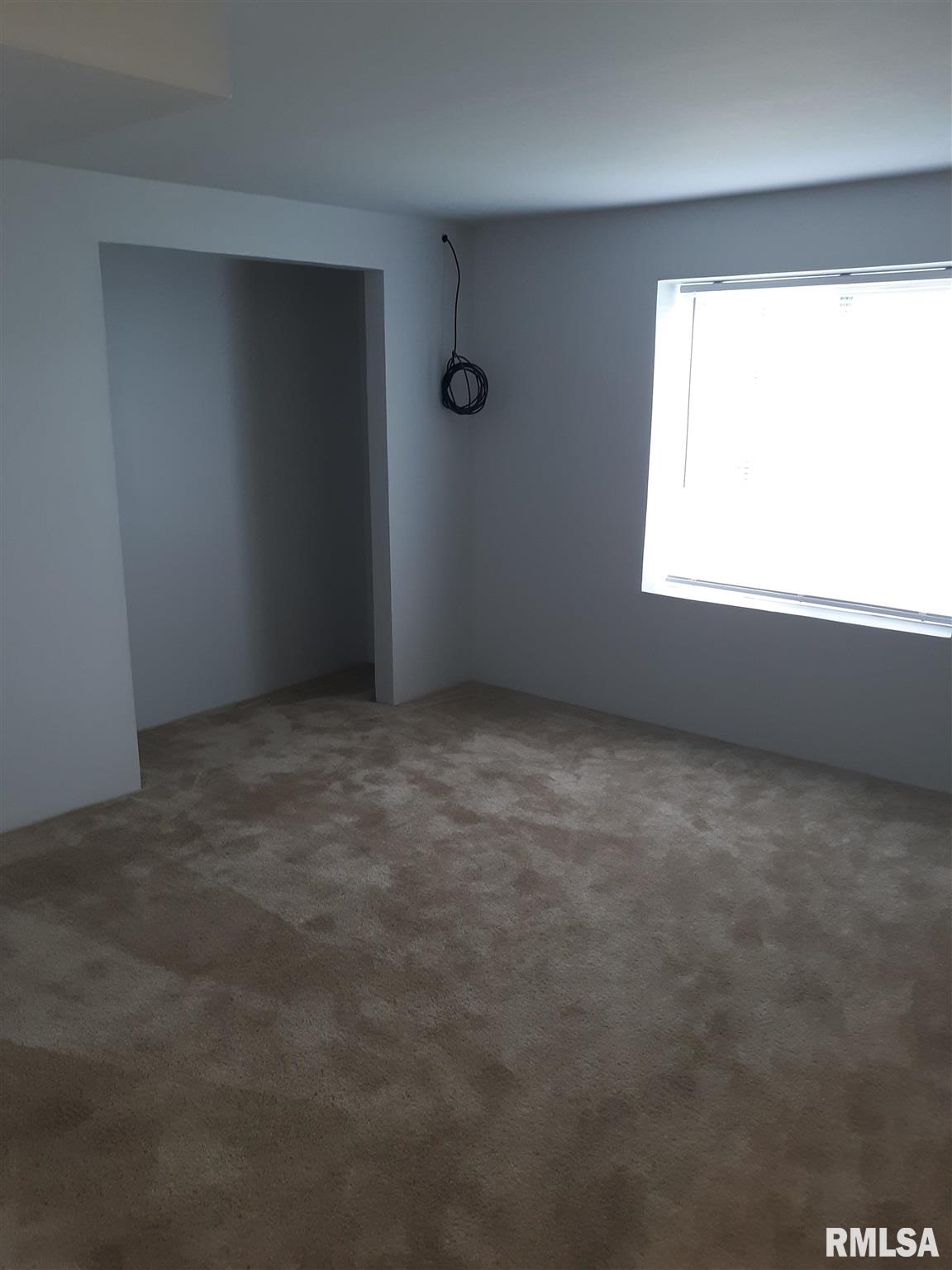 1222 15th Avenue South Clinton, IA 52732 - Photo 9 of 12