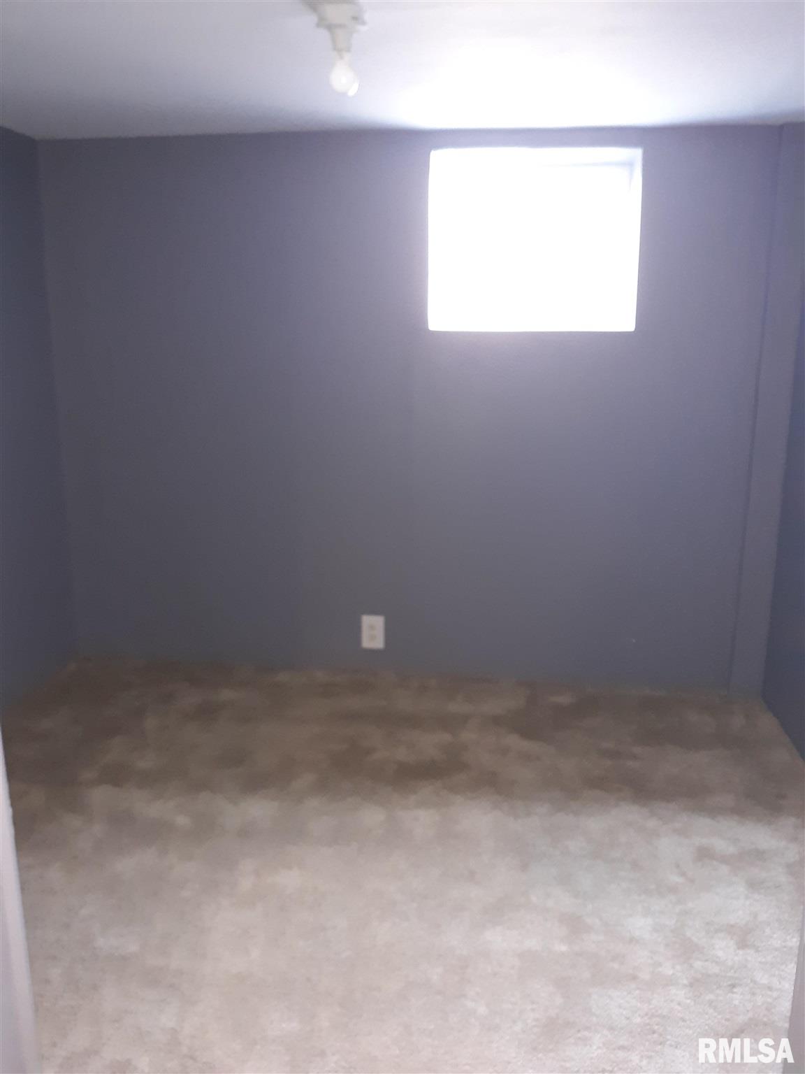 1222 15th Avenue South Clinton, IA 52732 - Photo 10 of 12