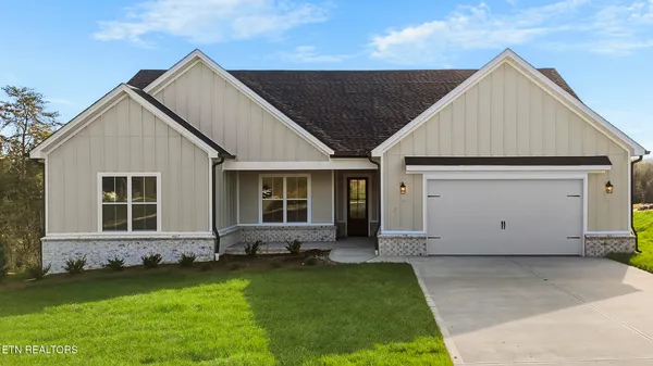 $819,900 | 222 Limelight Lane, Lenoir City, TN 37772