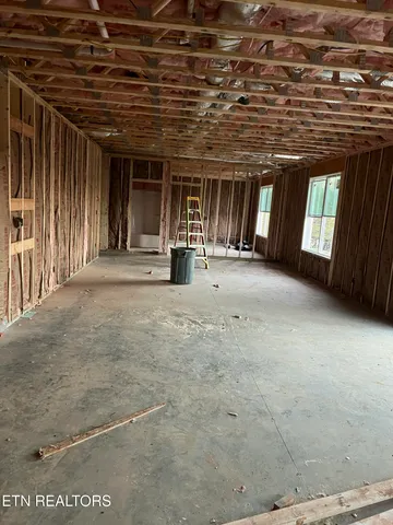 $819,900 | 222 Limelight Lane, Lenoir City, TN 37772