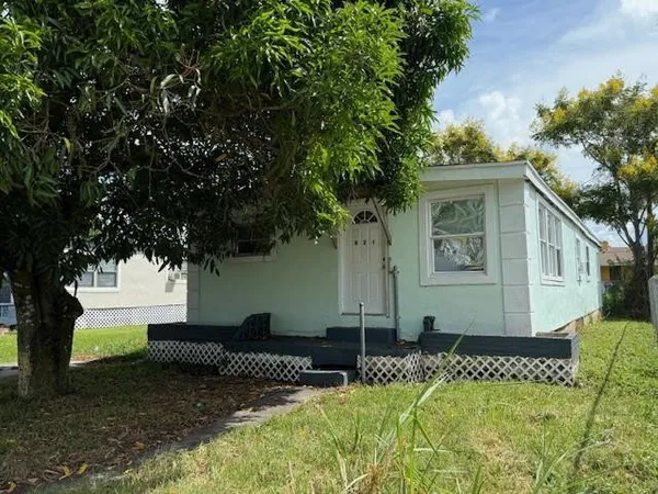 $1,800 | 821 Rickey Jackson Boulevard, Pahokee, FL 33476