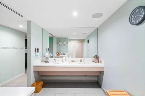 $1,574,900 | 551 North Fort Lauderdale Beach Boulevard, Unit R201, Fort Lauderdale, FL 33304