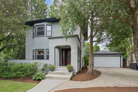 $899,000 | 565 Ryan Place, Lake Forest, IL 60045