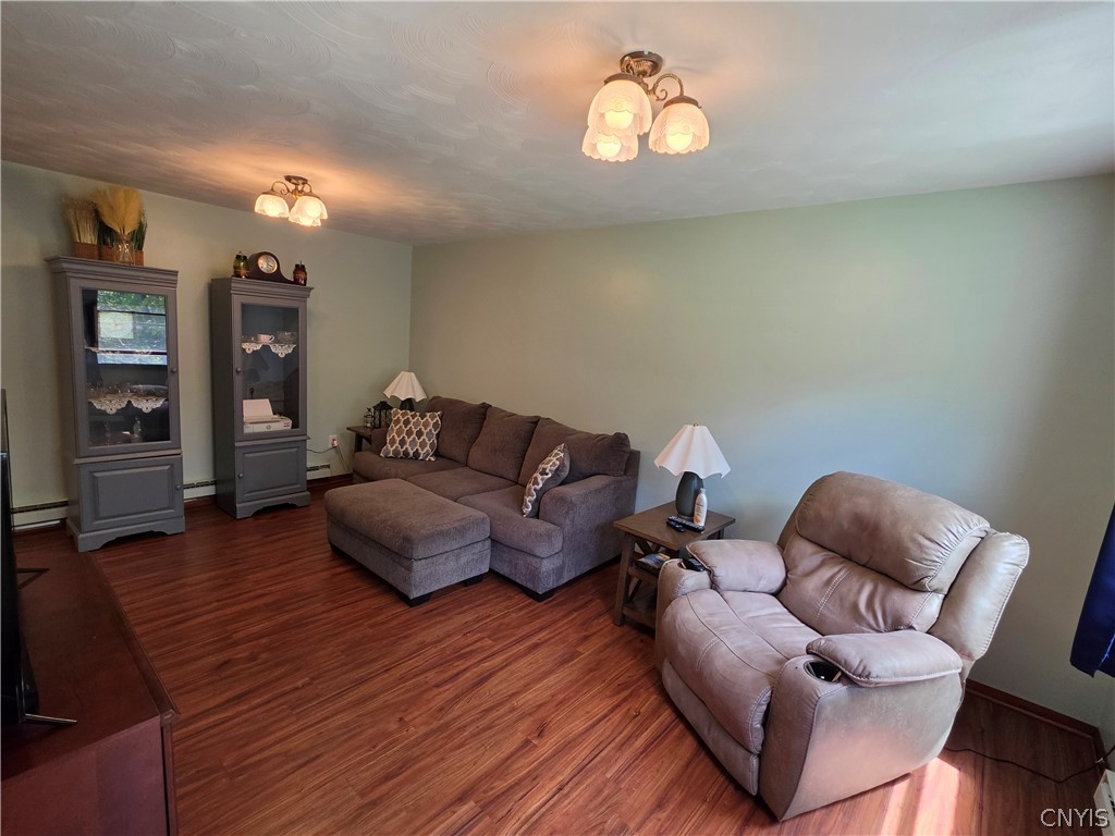 147 Gildner Road Central Square, NY 13036 - Photo 9 of 48 Main floor living room