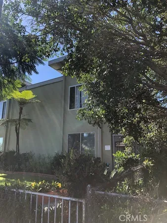 $2,895 | 1950 Cloverfield Boulevard, Unit 15, Santa Monica, CA 90404