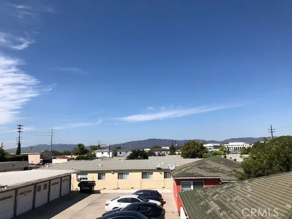 $2,895 | 1950 Cloverfield Boulevard, Unit 15, Santa Monica, CA 90404