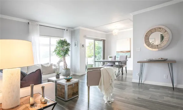 $2,895 | 1950 Cloverfield Boulevard, Unit 15, Santa Monica, CA 90404
