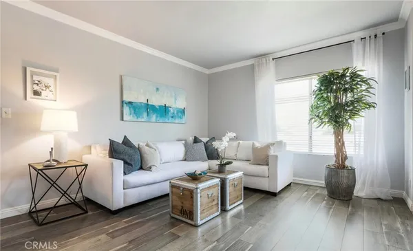 $2,895 | 1950 Cloverfield Boulevard, Unit 15, Santa Monica, CA 90404