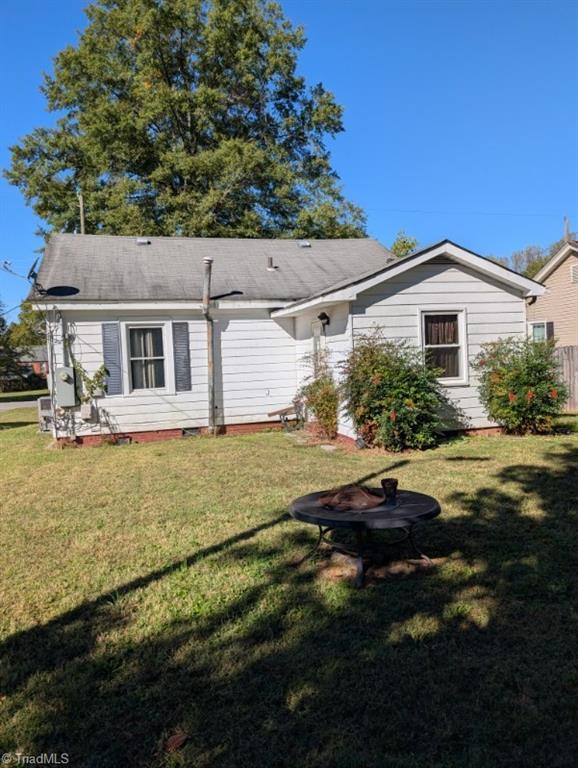 608 Cedar Street Eden, NC 27288 - Photo 2 of 9