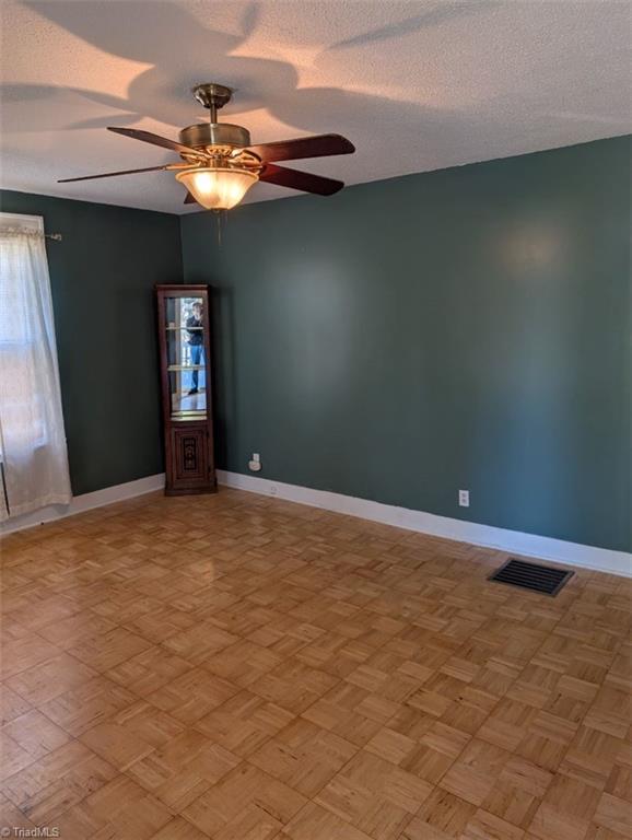 608 Cedar Street Eden, NC 27288 - Photo 7 of 9