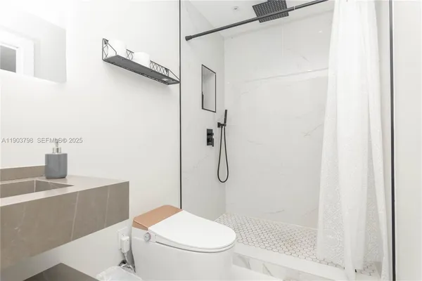 $8,500 | 2360 Southwest 12th Street, Miami, FL 33135