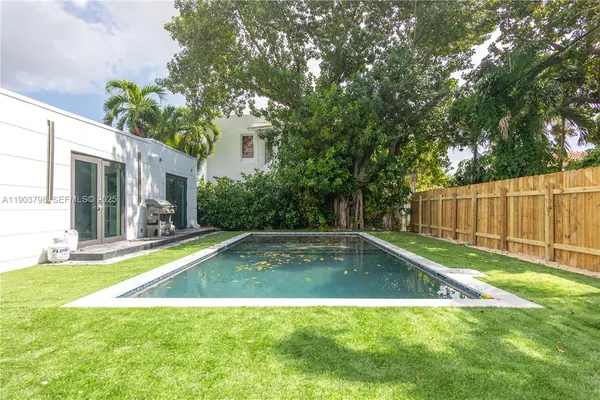 $8,500 | 2360 Southwest 12th Street, Miami, FL 33135