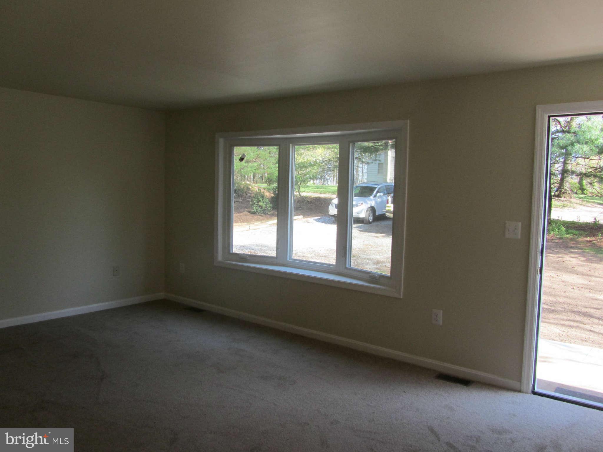 1005 Wiseburg Road White Hall, MD 21161 - Photo 7 of 19 Living Room