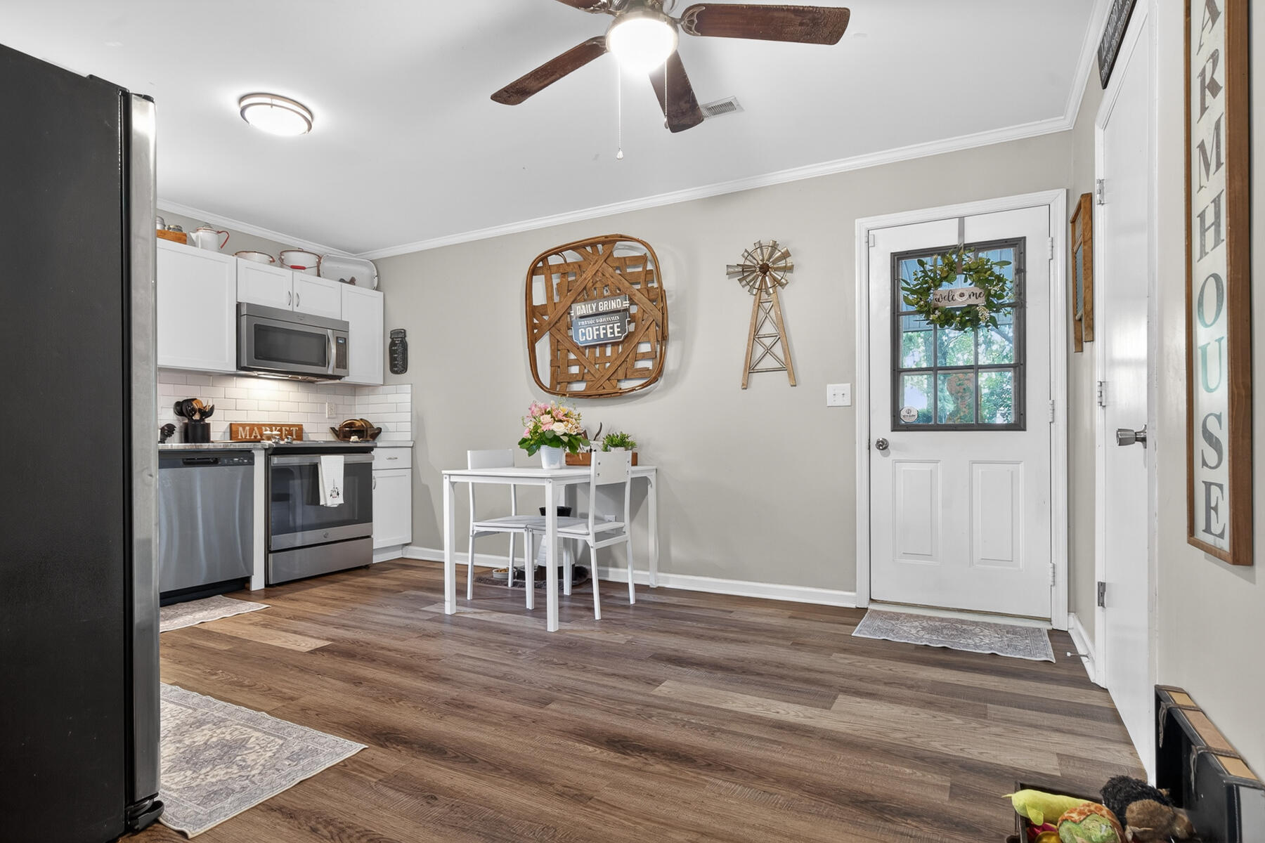 216 Azalea Court Moncks Corner, SC 29461 - Photo 8 of 31 BW-21