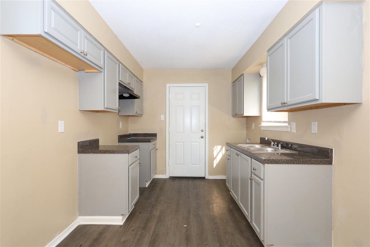 1158 Fiber Road Memphis, TN 38109 - Photo 5 of 12