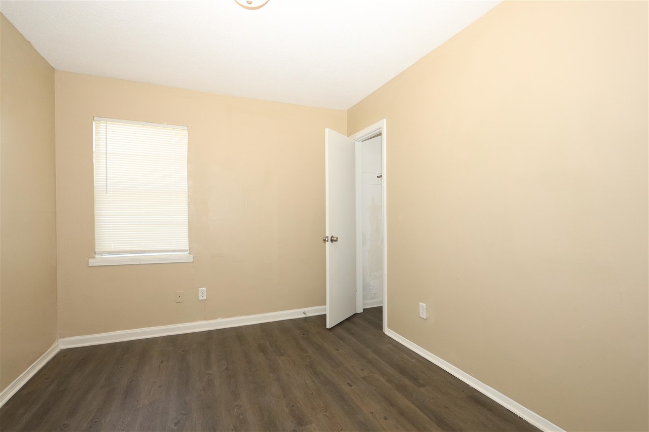 1158 Fiber Road Memphis, TN 38109 - Photo 9 of 12