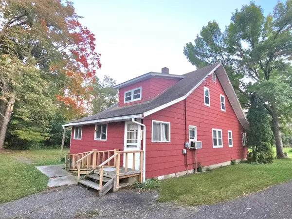 $279,000 | 920 East Evergreen Street, Isle, MN 56342