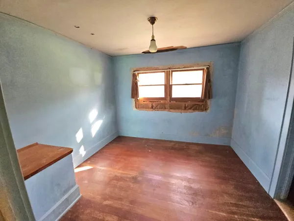 $279,000 | 920 East Evergreen Street, Isle, MN 56342