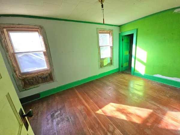 $279,000 | 920 East Evergreen Street, Isle, MN 56342