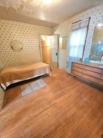 $299,000 | 920 East Evergreen Street, Isle, MN 56342