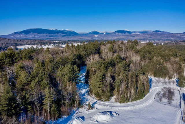 $1,250,000 | 73 Middlegate Lane, New Portland, ME 04961