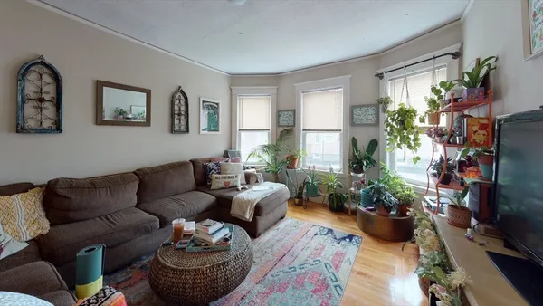 $2,850 | 295-297 Washington Street, Unit 297, Quincy, MA 02169